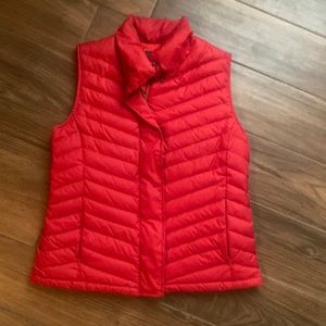Talbots gorgeous red puffer vest size M